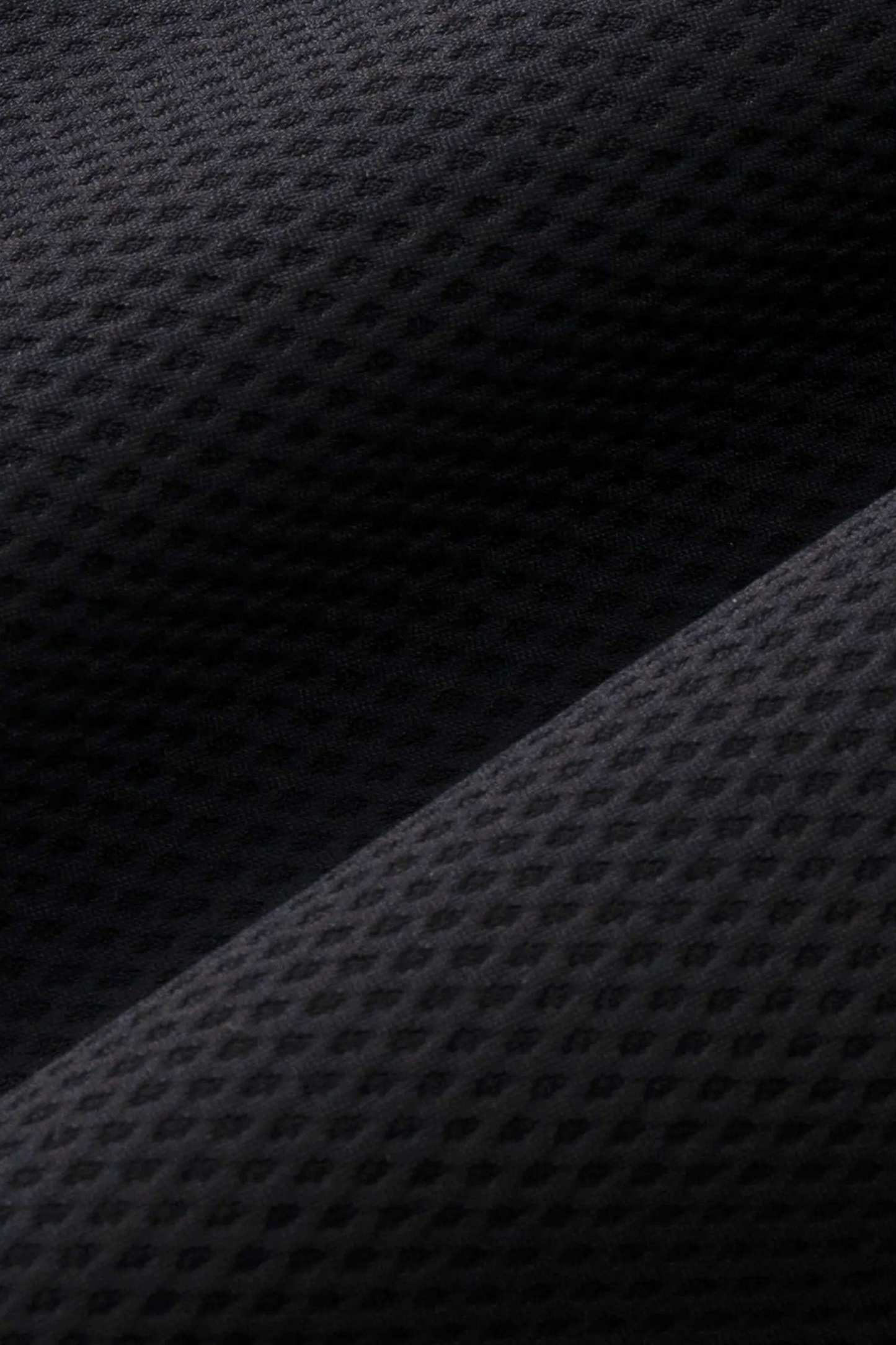 Air Quarter Zip // Black